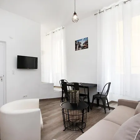 Appartements Au Coeur De La Vieille Ville Pietonne & Citadelle Ajaccio  Exterior photo