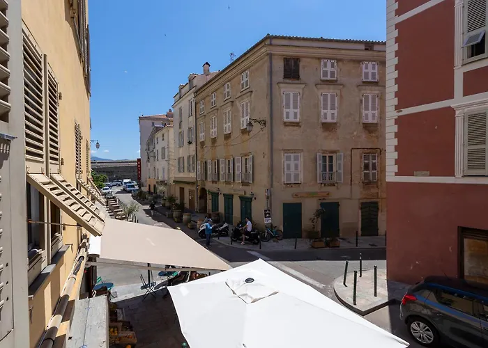 Appartements Au Coeur De La Vieille Ville Pietonne & Citadelle